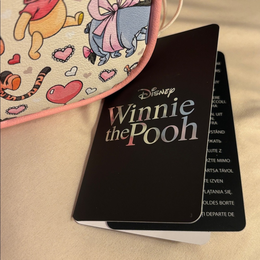 Disney Loungefly Winnie the Pooh Hearts Camera Crossbody Bag - Picture 6 of 8